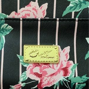 BETSEY JOHNSON weekend bag